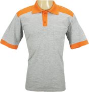 Camisa em piquet com gola polo com recorte ombro e bolso